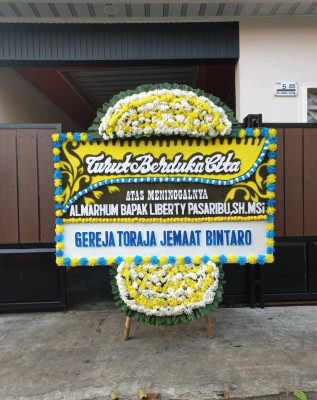 Papan Bunga Duka di Mabar