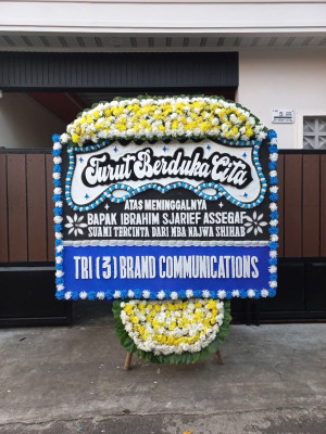 Papan Bunga Duka di Mabar